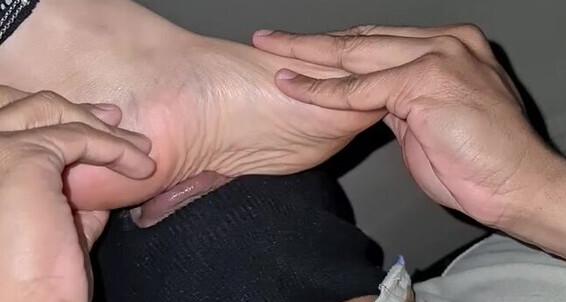 Feetbysherri, Video: Onlyfans Поклонение Под Kk Босоногий Другим Автомобиль Углом