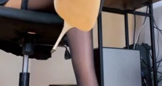 Sunnkissedxo - A It Slacker My Being Lesson For S To Pathetic Onlyfans Employee Time Such Teach