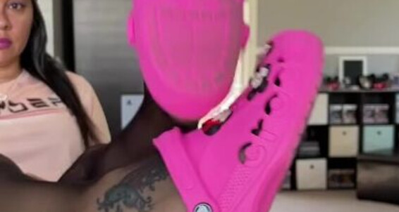 Deedeericanfeet, Video: 10 Onlyfans Dangle 05 My Nylons 2024 Crocs Table And In On Video Teasing Requested As