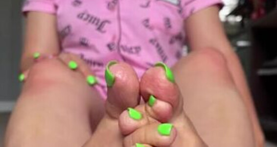 Deedeericanfeet, Video: 29 Interlocking Onlyfans Toes 2024 Jizzy 08 A Sexy Video Requested As