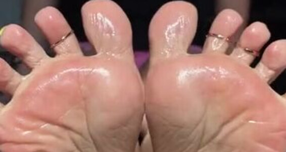 Deedeericanfeet, Video: Toespread Onlyfans Pretty Requested My Video Soles 2024 09 Oily 04 As