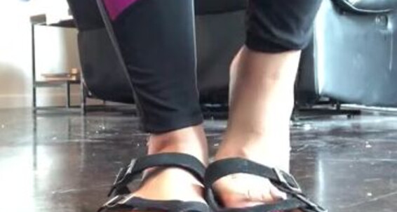 Clip Here As Selfworship 8 Aka Onlyfans Shoeplay Posting Lunakaythegoddess A I But Not Well Another Ll Be Soon S Goddessluna2017 Video For