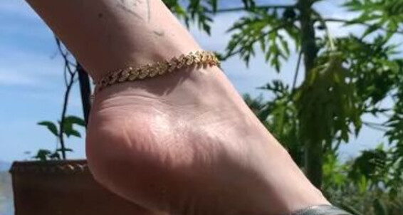 Little A Dangle Flop Flip Garden Onlyfans In The Vixenarches