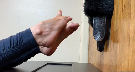 Vixen Arches, Video: Onlyfans Dangle Dance Vixenarches Bare Up Sped And Nails
