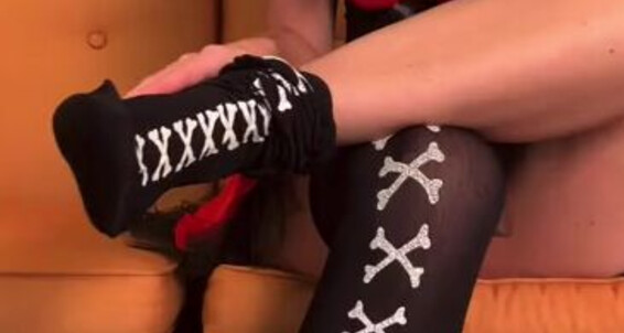 Vixen Arches - Demands Follows Red T Vixenarches Bad She Onlyfans Granny Big Of Isn Quite And Herself The Little Suspects That Wolf
