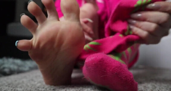 Vixen Arches - Lotioning Removal Foot Sock Onlyfans Vixenarches