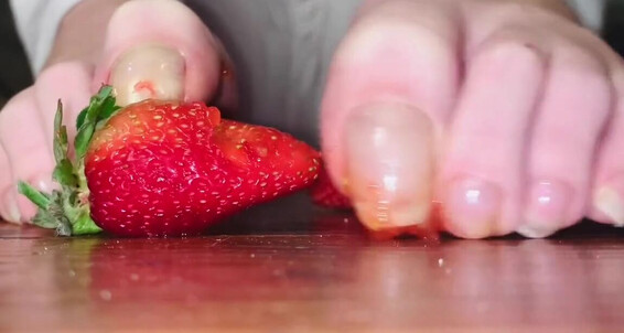 Vixen Arches, Video: Onlyfans The Strawberries Vixenarches Unfortunate Of Fate