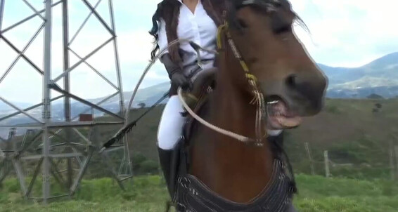 Gerald Hrfan - Ride A Back Wants Enjoy Challenging And Is She To Ghrfan Saddle Onlyfans K In The Ama