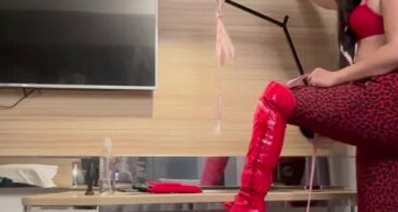 Maitresse Parker - On Right At Maitresseparker Barbie Fuck Onlyfans The 740484 Machine