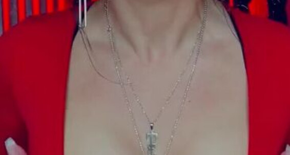 Temptress Raven - Birthday To Temptress Send My Monday Aka Boooooooobs Onlyfans Spoil Raven And I Is Tips Eve Me You Evetemptress