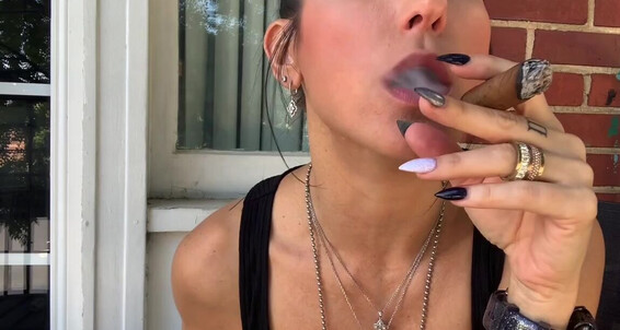 Temptress Raven - Happy Enjoying Temptress Balcony Hotel My Aka Onlyfans Glass Of A Raven And With Saturday Wine Eve Cigar Evetemptress