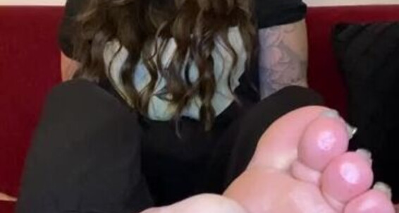 Anushka Velvet, Video: Incredibly My Anushkavelvet I You Hey Gold Chrome 2 Me Weak But Onlyfans When Re It See Can Comes Pedicure And To Footboy