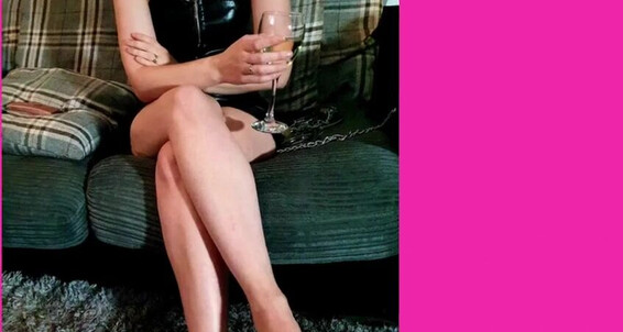Ms Kinky Kane, Video: Onlyfans Again Editing My App With Mskinkykane Playing Video Been Image