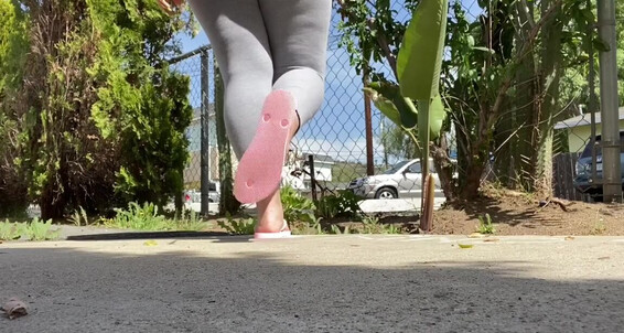 Prettynikkitoez Flip Flops Onlyfans You Go The Few Here A Pink For Babies Asked