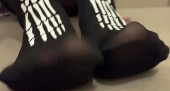 Red Queen, Video: Feet 94 10 Onlyfans 31 Red 2020 Legs Queen My Worship Spooky Nicknamed And Video Femdom