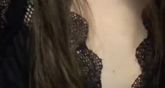 Red Queen, Video: 26 2019 94 Onlyfans Me Red Watch Brush Queen My While Nicknamed I Video Hair 12 Femdom