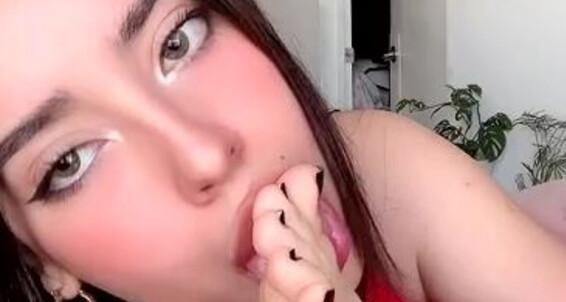 Feet Me Onlyfans Watch Sucking My Toes Soles Worship Nicknamed And Licking Rositapastel