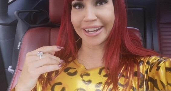 Bianca Beuachamp, Video: 2019 29 08 Biancabeauchamp 5D6818591F00Ea342E146