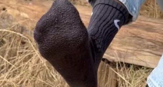 Stillsinning, Video: What Onlyfans Hiking Me See Does Nicknamed Socks To Wanna