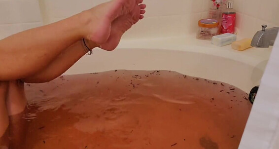 Wonderaeetwoman, Video: Bath Onlyfans Cbdthc Nicknamed Infused Wonderfeetwoman