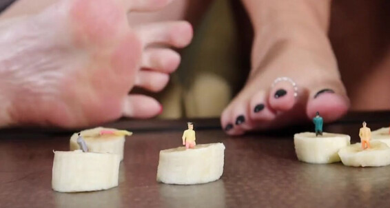 Feet Under Are Onlyfans Our Tiny These Wonderaeetwoman Men Completely With Giantesses Girls Nicknamed Who Continues Wonderfeetwoman Day