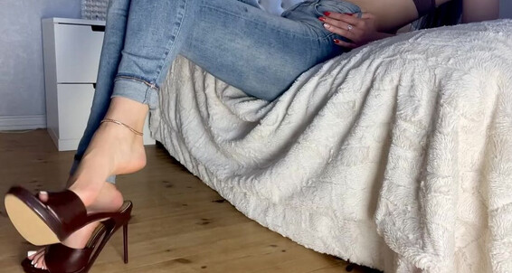 Put Some Long I Video Anna Giving You The Talking Sound Ann Am Nicknamed On Dangling Goddess Onlyfans Remember Hot A To Of Footish