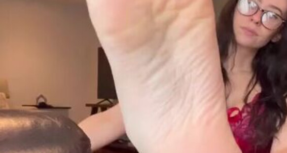 Innocentfeetbabe, Video: Onlyfans Begging You Nicknamed I M 6