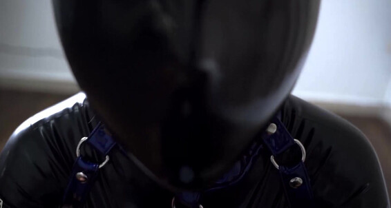 Latex Girls Bling To Studio Experience