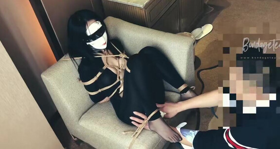 Bondagetea, Video: 13 T944 Mask