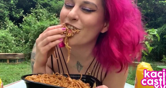 Kaciecastlex - Kaciecastlex-25-09-2020-960815388-Leftover-Lo-Mein-Feeder-Eating-Fetish-Full-16-Min-P-Ke-Clip-Available-In-Dms