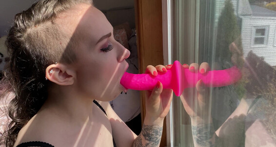 Thehazelpaige - Thehazelpaige-14-04-2020-234293037-A-Beautiful-Day-To-Suck-Some-Cock