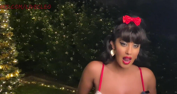 Livecleo-24-12-2020-1504956154-Video-Tease-Shiny-Pantyhose-Red-Stocking-Red-Xmas-Outfit-Big-Boobs-And-Ass-All-In-One-