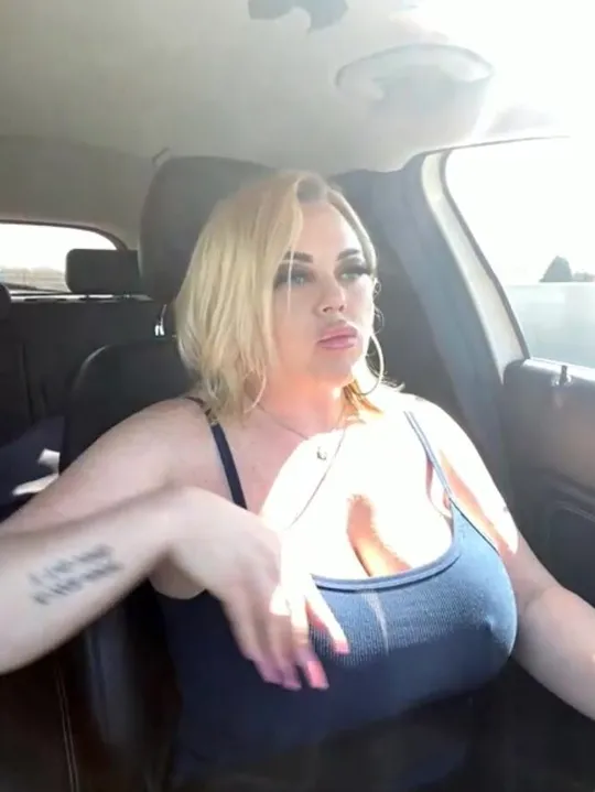 katrinathicc-02-04-2021-2071842645-come-hang-out-with-me-while-i-m-driving-and-making-a-starbucks-run