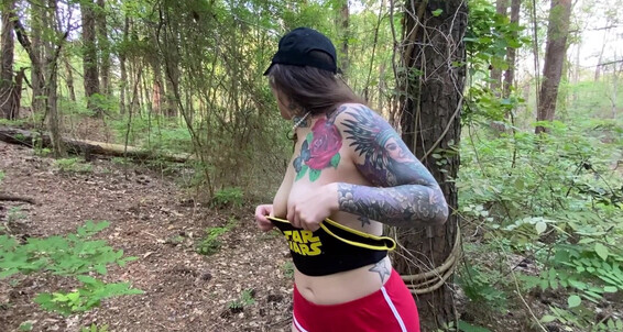 Oftenelle-06-04-2020-217550291-Full-Video-Went-On-A-Walk-Today-And-Wanted-To-Get-Nasty-In-The-Woods.-Here-S-A-6-Minute-