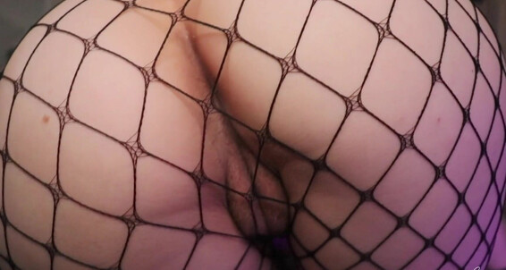 Yummykimmy-05-02-2020-142337808-Teasing-You-With-My-Booty-In-Fishnets-And-Then-Fingering-My-Pussy-2-51-Min-Vid-