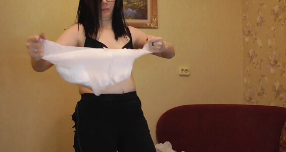  Brunette Anna-Went-Crazy-And-Made-Trash Diaper Pee Orgasms Manyvids Amateur