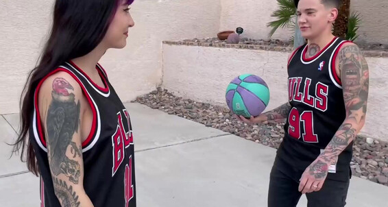 Gothcharlotte-19-07-2021-2167664334-I-Thought-I-Might-Go-Try-To-Play-Some-Hoops.-Nikkihearts-Was-Already-At-The-Court.-I-Show