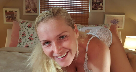 Kathianobilixx, Video: At Surprise Morning S The Mommy