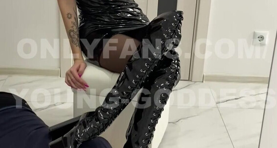 Young-Goddess - Young Goddess Boots Slave These Shine Must