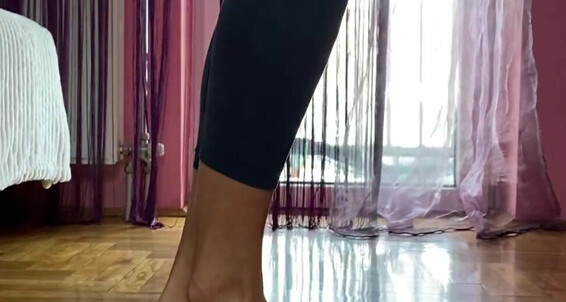 Froggeefeetvip, Video: My To Enjoy In You Just Heels Foot Modeling Showing On Lovers Feet Trying