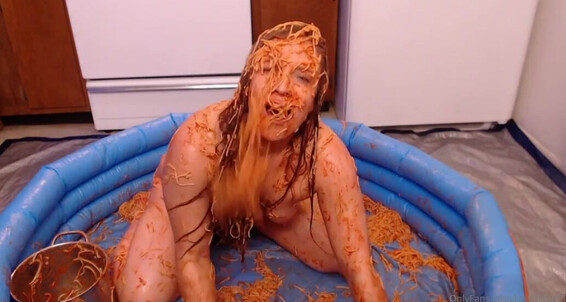 It And Darla Messy Spaghetti Is Here Pie Cum Darladevoursyou Full In Gets Vid