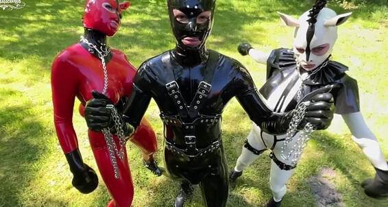 Mfetilicious, Video: My Last White Of Me S Play Video Here Summer Pony Finally Sow Red
