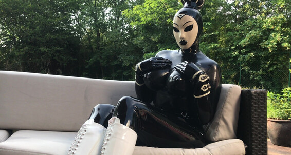 Mfetilicious - Life Great Is