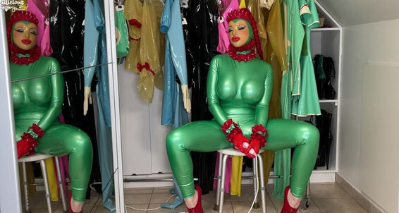 Myself Toe From Fuckdoll Wearing Horny Mfetilicious My Emerald Full Head Part To G In Enjoying Latex