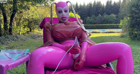 Fr Horny Mfetilicious Holiday Barbie Was This Made My South Of Doll During In The Video Latex