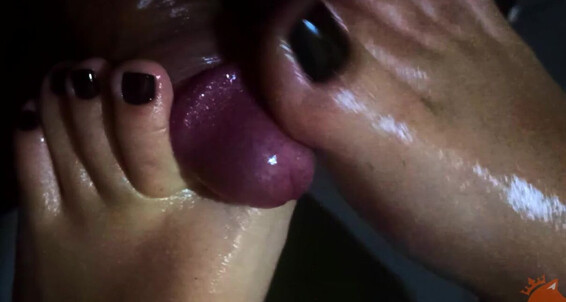 Raposinhafeet_ - Little Raposinhafeet Full Of With Footjob Oil Feet