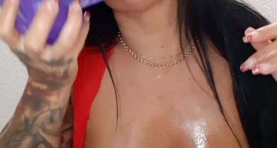 Monsanthiagoxxx, Video: Like You Oil Do And Spit