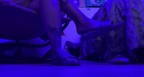 Toeringsandtats - Tizing Mins Pretty Then Showing Dangling My Slides Me You And With Feet Hypno Of