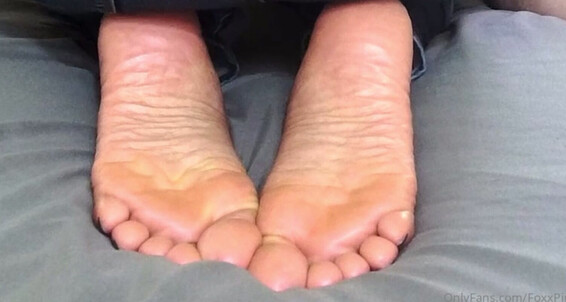  Focus Fetish While Foot Sucking Wrinkled Ebony Soles Cock Manyvids Feet