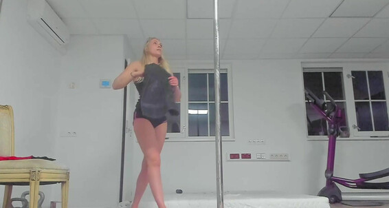 Siswet19, Video: Poledancing My Siswet Https Check Ee Linktr Out Practicing